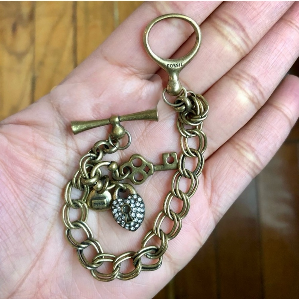FOSSIL Antiqued Gold “Key to My Heart” Charm Bracelet with free Gift Bag - Picture 3 of 7